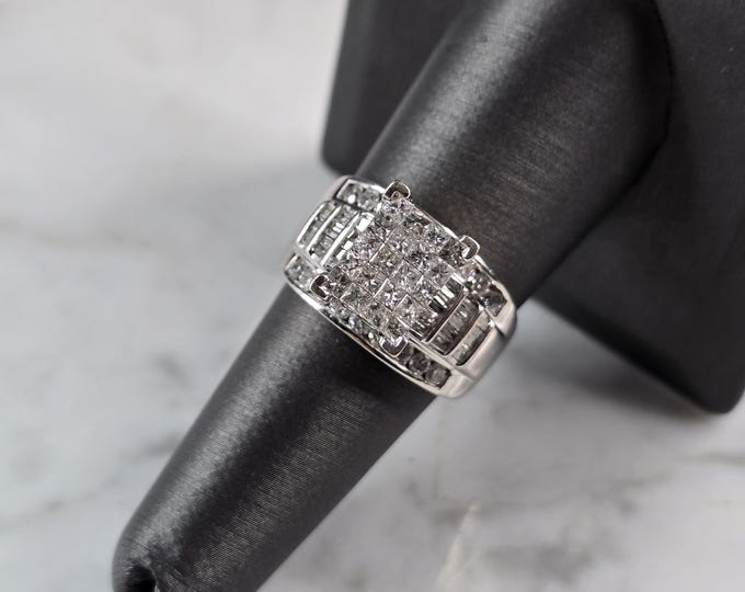 Womens Vintage Estate 10K White Gold Diamond Ring 9.0g, E6725