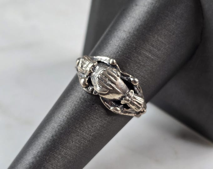 Womens Vintage Sterling Silver Holding Hands Friendship Ring 3.2g #E4104