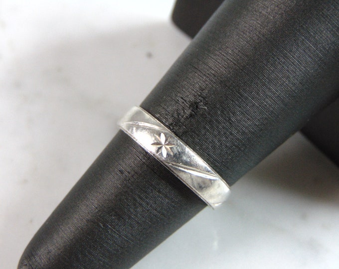 Womens Vintage Estate Sterling Silver Modernist Ring 2.2g E6057