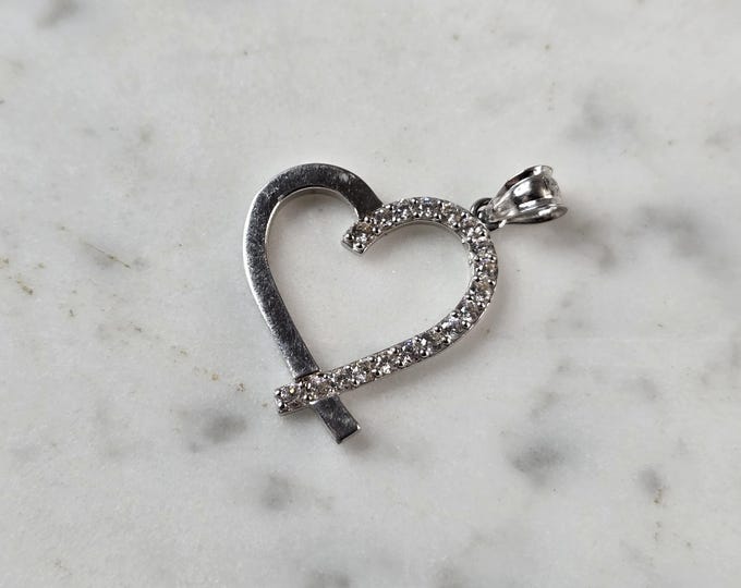 Womens Vintage Estate 14k White Gold Heart Pendant w/ CZ 2.0g E3829
