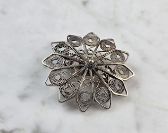 Womens Vintage Estate Sterling Silver Filigree Brooch 5.7g E1180