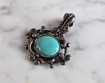 Womens Vintage Estate Sterling Silver Turquoise Pendant 5.9g E7517