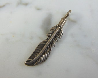 Womens Vintage Estate Sterling Silver Feather Pendant 1.8g E2831