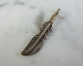 Womens Vintage Estate Sterling Silver Feather Pendant 1.8g E2831