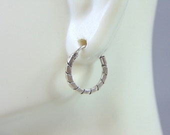 Womens Vintage Estate Sterling Silver Hoop Earrings 1.2g E1817