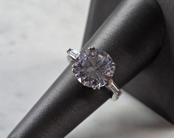 Womens Vintage Estate Sterling Silver CZ Engagement Ring 4.9g E4030