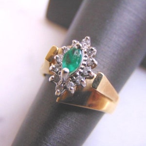 Womens Vintage Estate 14K Yellow Gold Emerald & Diamond Ring 4.7g #E3527