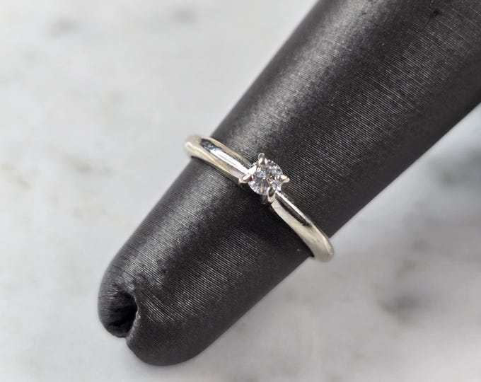 Womens Vintage Estate 14k White Gold Solitaire Diamond Ring 1.9g  E905