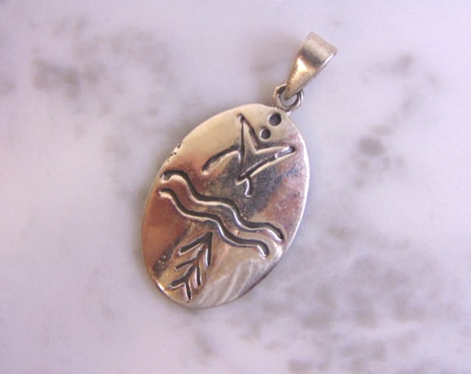 Womens Vintage Estate Sterling Silver Southwestern Pendant 4.8g #E4430
