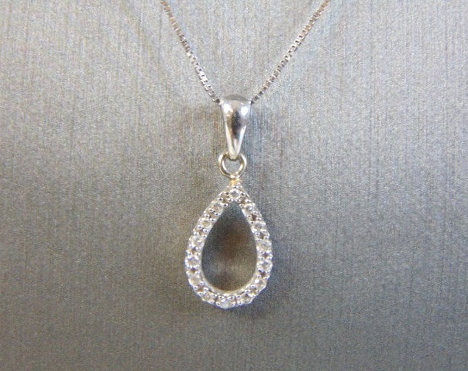 Womens 14K White Gold Necklace & Diamond Pendant 1.9g E3220