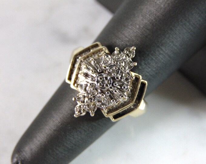 Womens Vintage Estate 10K Yellow Gold Diamond Ring, 5.6g E2970