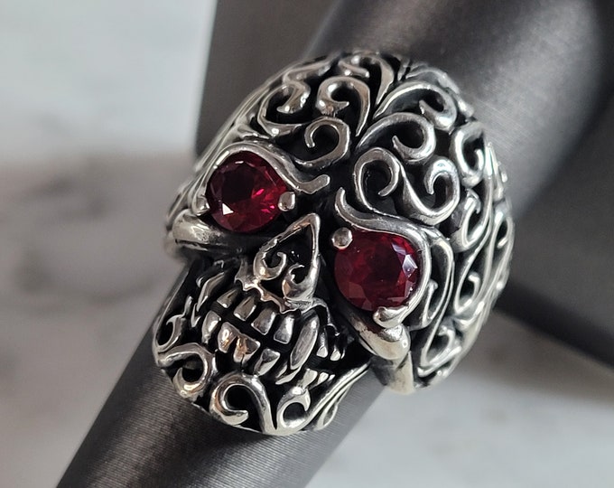 Mens Sterling Silver Ruby Eyed Skull Ring 13.6g E6967