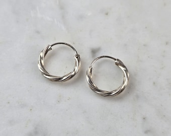Womens Vintage Estate Sterling Silver Hoop Earrings 0.8g E6689