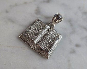 Sterling Silver Religious Holy Bible Pendant 2.7g E7915