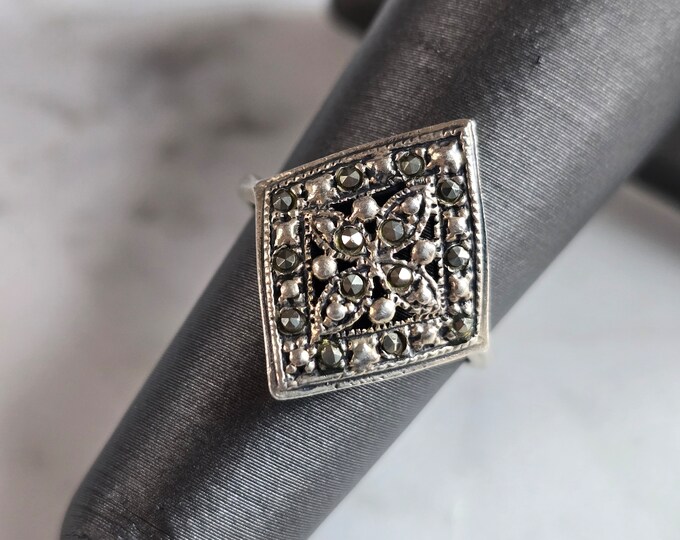 Womens Vintage Estate Sterling Silver Modernist Ring 3.0g E7313