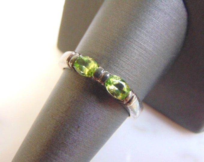 Womens Vintage Estate Sterling Silver Diopside Colored Stone Ring 4.2g E4489