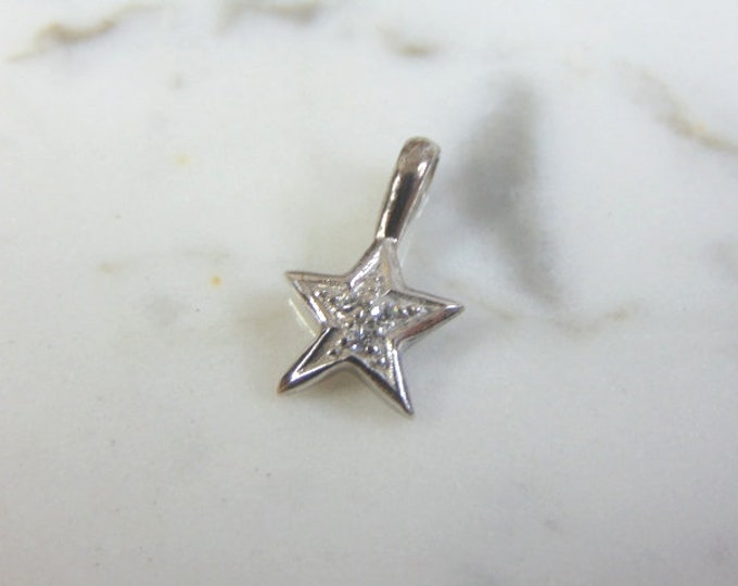 Womens Vintage Estate Sterling Silver CZ Star Pendant 1.1g E1400