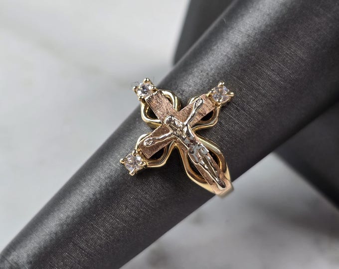 Womens Vintage Estate 14K Mixed Gold Religious Cross Diamond Ring 3.6g E4247