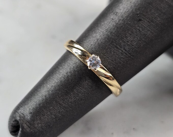 Womens Vintage Estate 14k Gold Artcarved Diamond Ring 1.9g #E7426