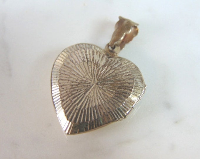 Womens Vintage Estate Sterling Silver Heart Locket 5.7g E5943