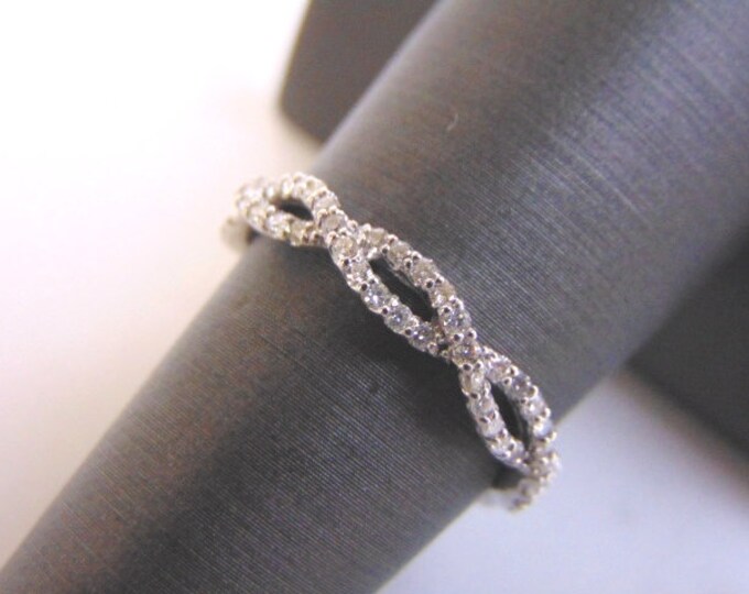 Women's 14K White Gold Diamond Ring 2.7g E2153