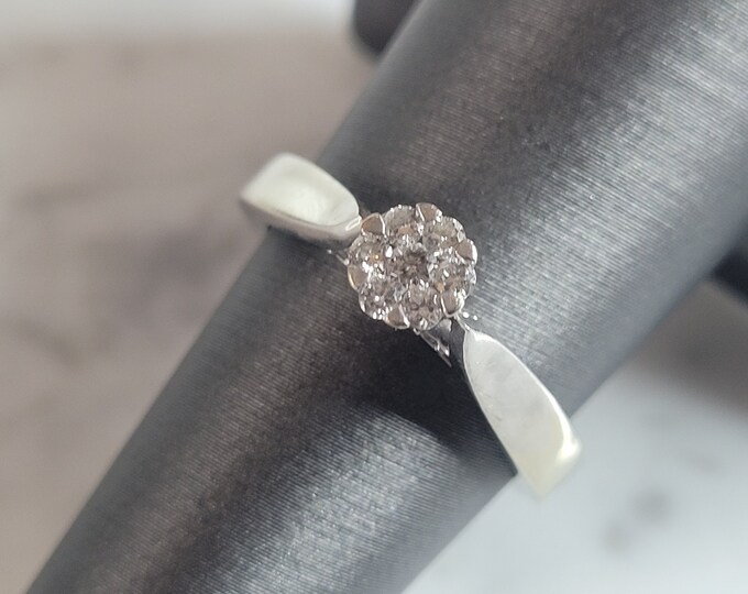 Womens Vintage Estate 10K White Gold Diamond Ring, 3.6g E6799