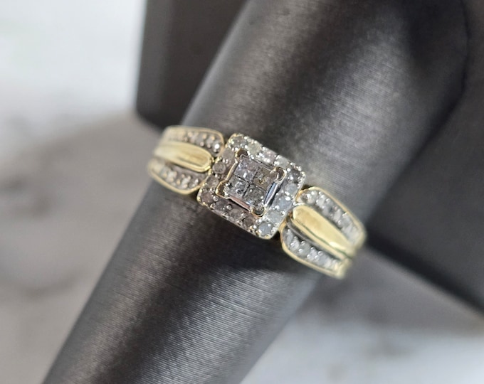 Womens Vintage Estate 10K Gold Diamond Ring, 2.5g E7890