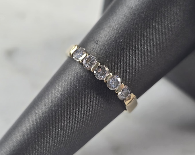 Womens Vintage Estate  14K Yellow Gold Diamond Ring, 2.2g E4613