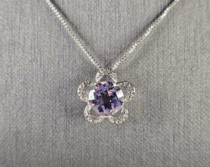 Womens Estate Sterling Silver Flower Pendant Necklace 4.5g E4724