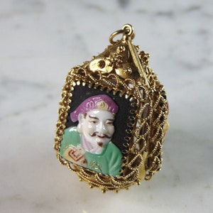 Womens Vintage Estate 14K Yellow Gold Chinese Pendant, 17.5g E2636