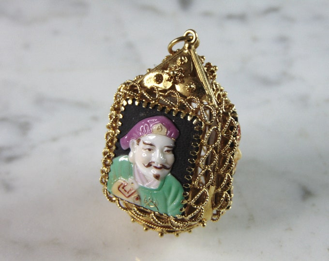 Womens Vintage Estate 14K Yellow Gold Chinese Pendant, 17.5g E2636