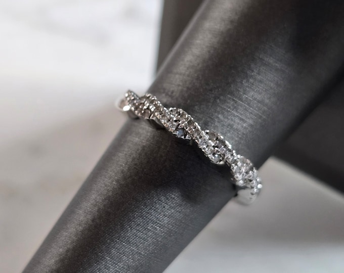 Womens Vintage Estate 10K White Gold Ring Diamond Ring, 3.0g, E6132