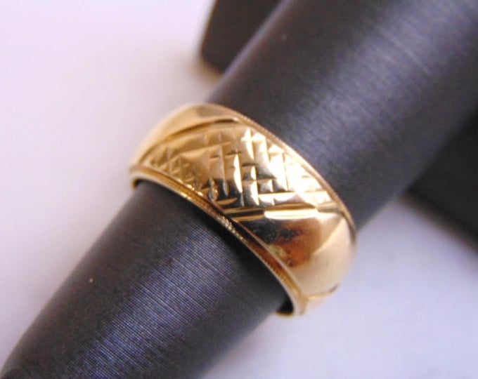 Mens Vintage Estate 14K Yellow Gold Wedding Band Ring 8.8g #E2929