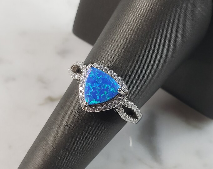 Womens Estate Sterling Silver Modernist Blue Opal & CZ Ring 3.8g E1425