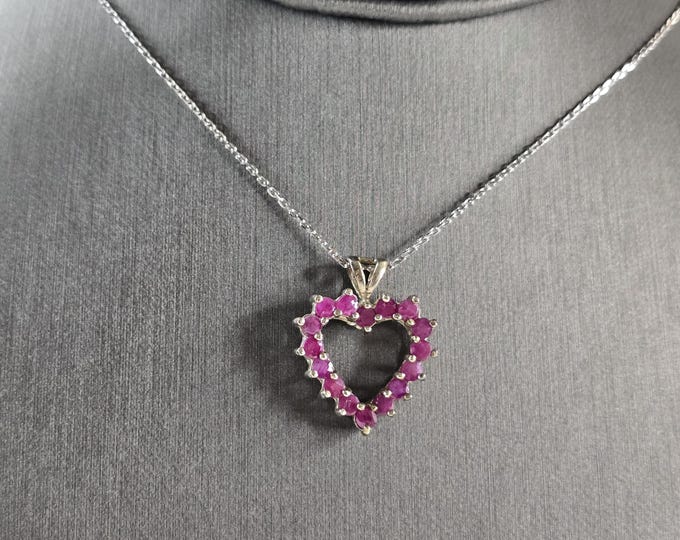 Womens Vintage Estate Sterling Silver Ruby Heart Pendant & Necklace 6.0g E1994