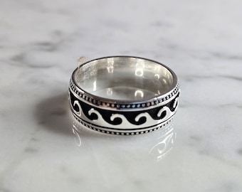 Mens Sterling Silver Modernist Tsunami Wave Ring 6.4g E7845