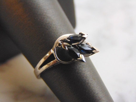 Womens Vintage Estate Sterling Silver Sapphire Ring 2.8g