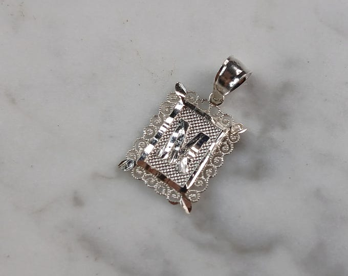 Womens Sterling Silver Initial Letter " M " Pendant 1.0g E4836