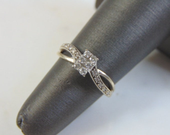Womens Vintage Estate  14K White Gold Diamond Ring, 2.1g E3260