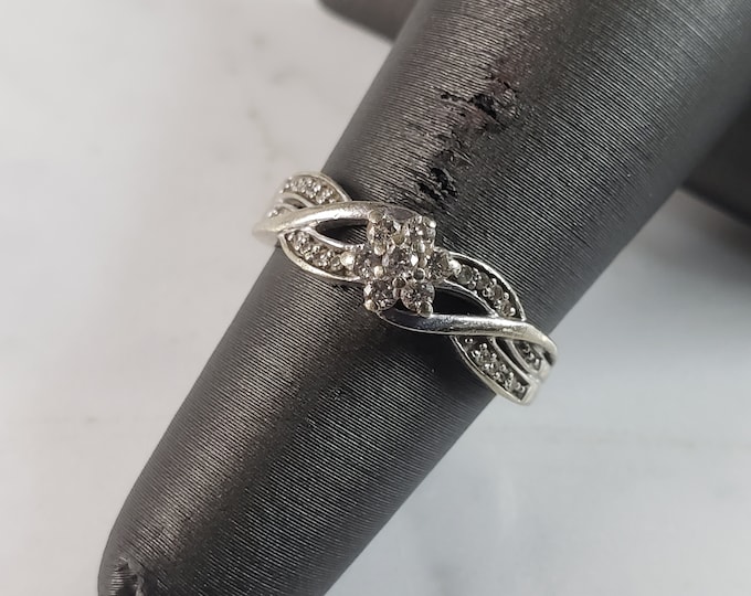 Womens Vintage Estate 10K White Gold Diamond Ring 2.3g E6403