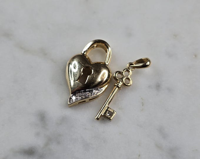 Womens Vintage Estate 14k Gold Diamond Key to Heart Pendant Charms 3.6g E5527