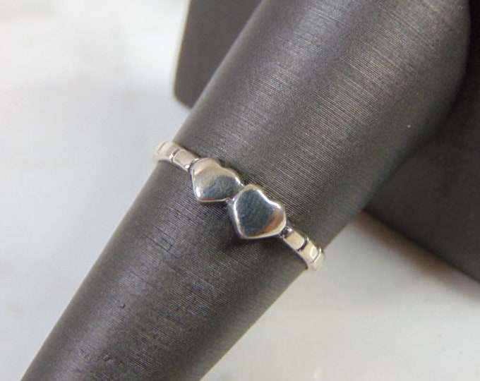 Womens Vintage Estate Sterling Silver Heart Ring 1.5g E5133