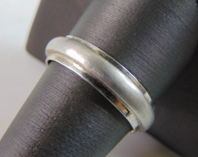 Mens Vintage Estate 18K White Gold Wedding Band Ring, 8.5g E1703