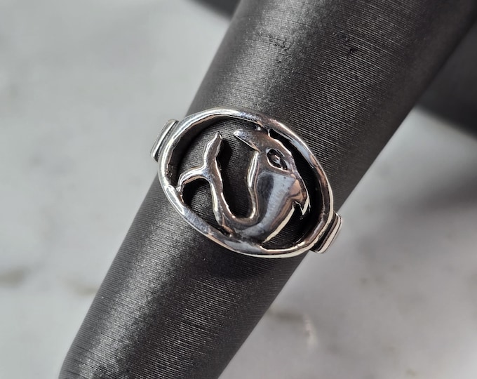 Womens Vintage Estate Sterling Silver Dolphin Ring 2.6g E1801