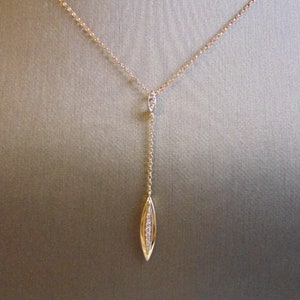 Womens Vintage Estate 14K Gold Necklace w/ Diamond Chip Pendant 2.9g #E3889