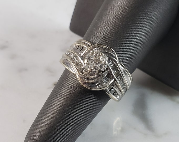 Womens Vintage Estate 10K White Gold Diamond Ring 7.1g, E6270