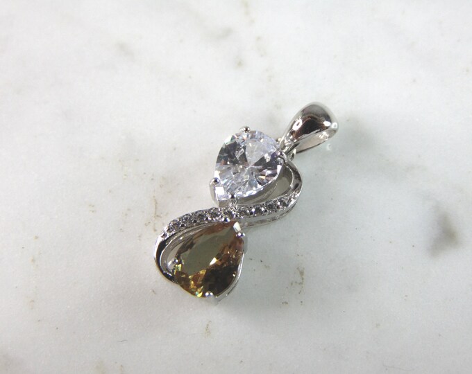 Womens Vintage Estate Sterling Silver Modernist Pendant 2.4g E3167