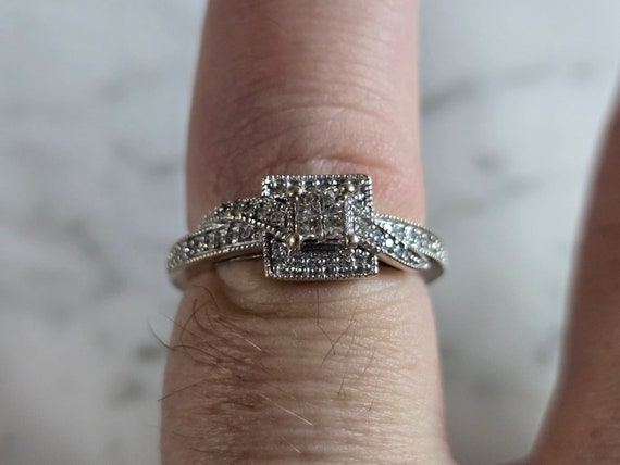 Womens Vintage Estate 10K White Gold Diamond Ring… - image 7