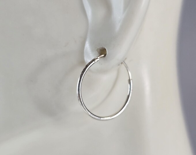Womens Vintage Estate Sterling Silver Hoop Earrings 1.4g #E3813