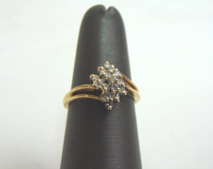 Lovely Women's Vintage Estate 14K Yellow Gold Diamond Cluster Ring 3.0g E3559